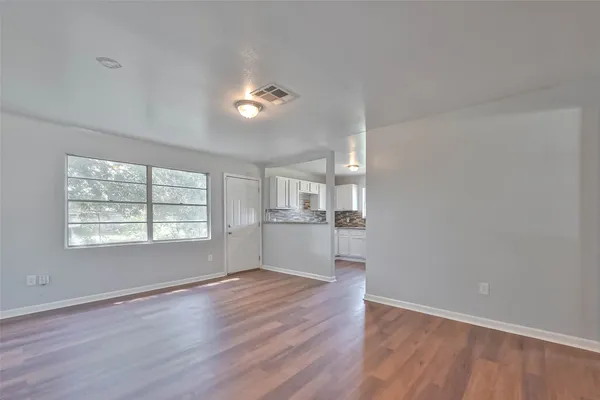 $1,900 | 3918 Tavenor Lane, Houston, TX 77047