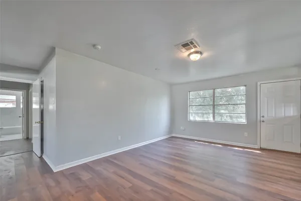 $1,900 | 3918 Tavenor Lane, Houston, TX 77047