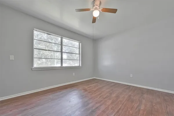 $1,900 | 3918 Tavenor Lane, Houston, TX 77047