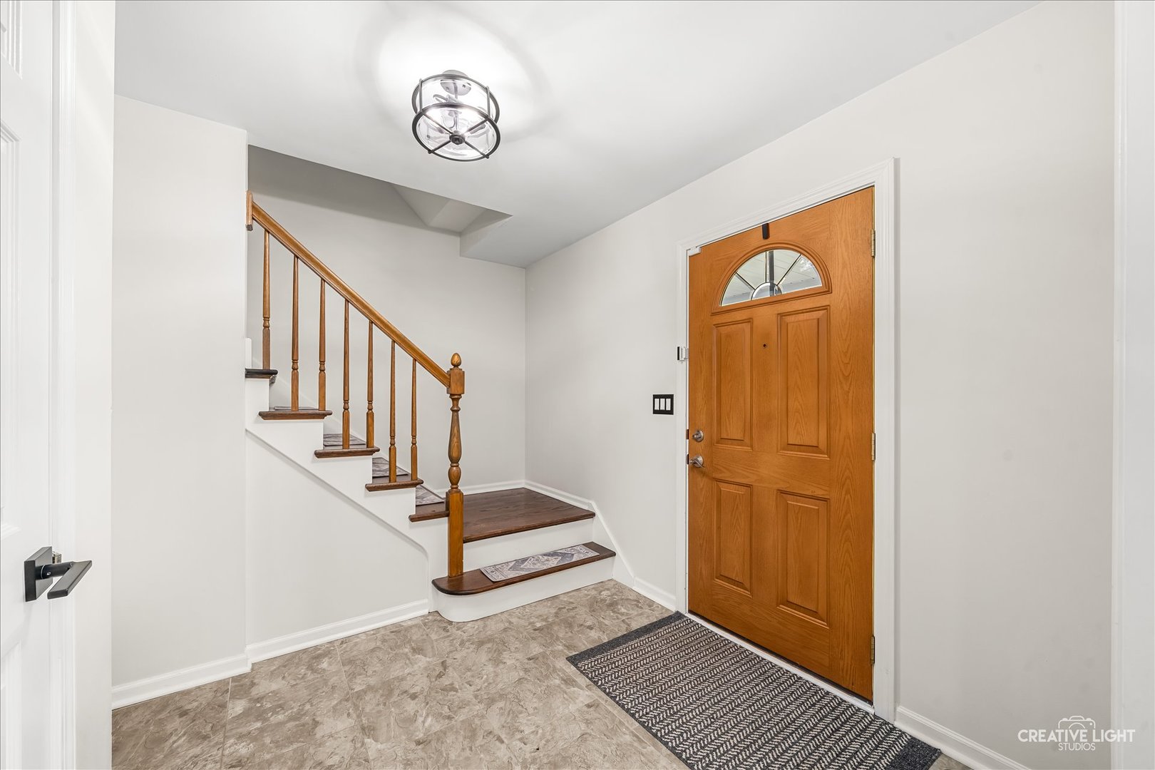 847 Woodland Hills Road Batavia, IL 60510 - Photo 4 of 34