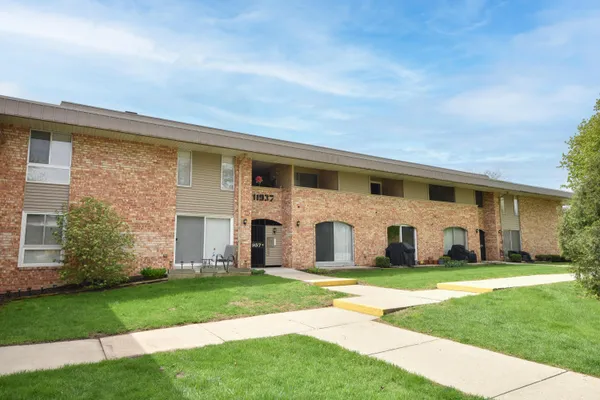 $137,900 | 11937 West Appleton Avenue, Unit 13, Milwaukee, WI 53224