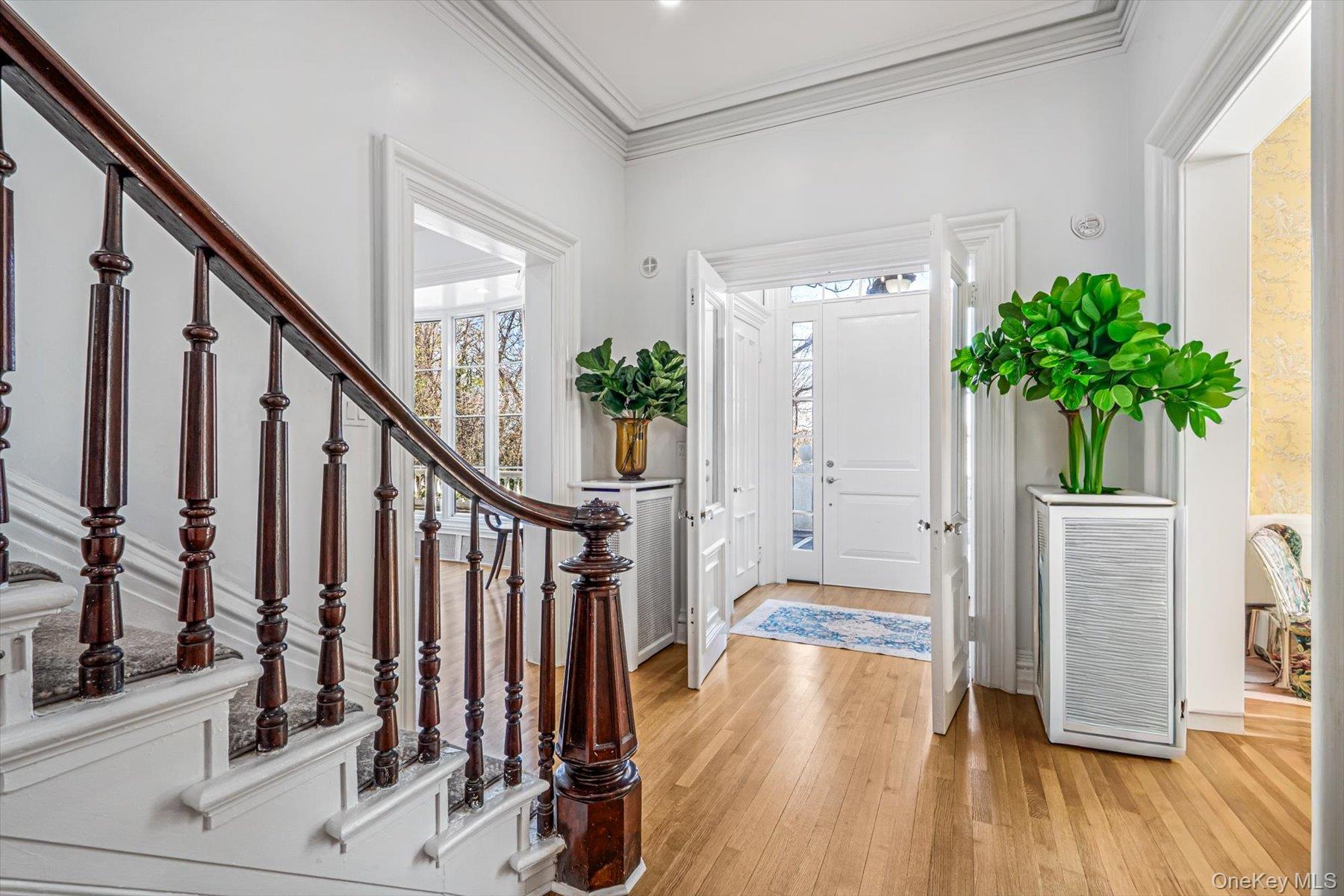 365 East Shore Road Kings Point, NY 11023 - Photo 11 of 44