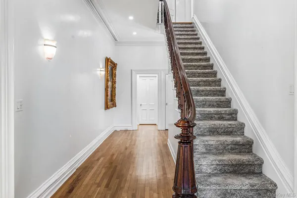 $3,488,888 | 365 East Shore Road, Kings Point, NY 11023