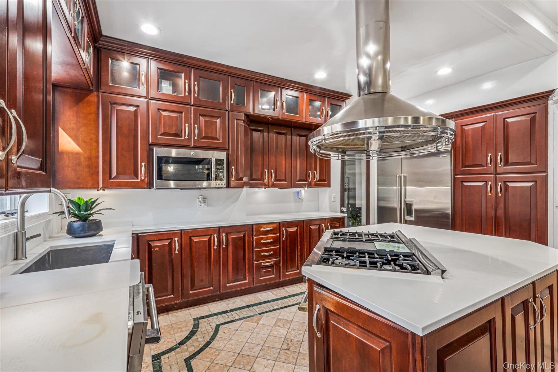 365 East Shore Road Kings Point, NY 11023 - Photo 20 of 44