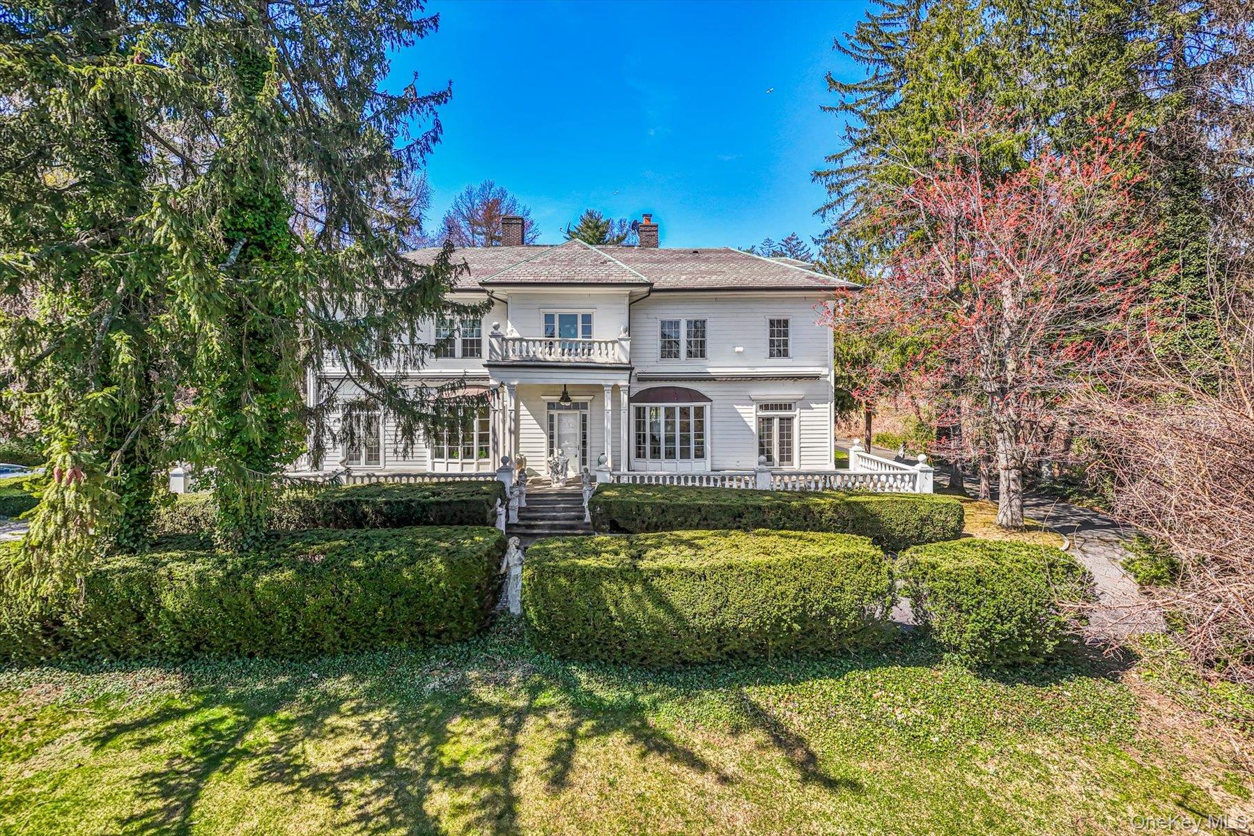 365 East Shore Road Kings Point, NY 11023 - Photo 3 of 44