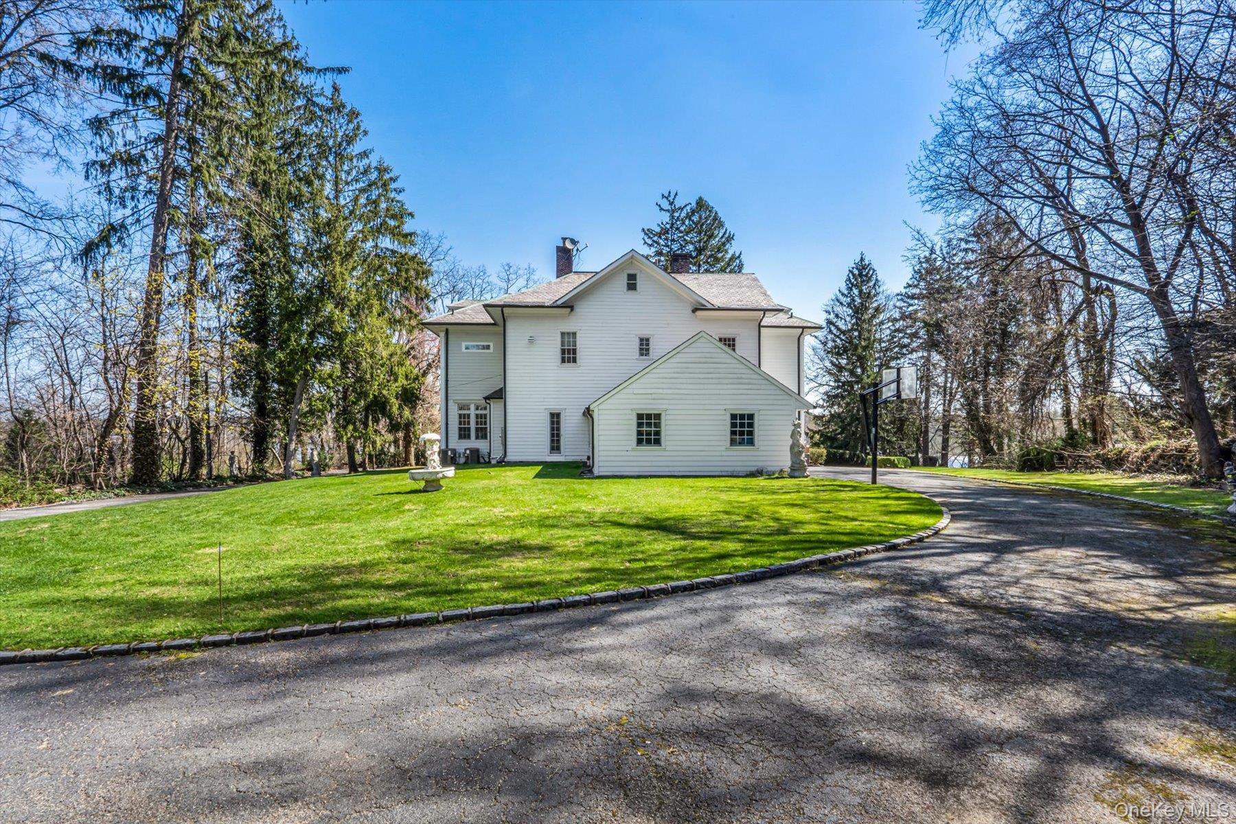 365 East Shore Road Kings Point, NY 11023 - Photo 37 of 44