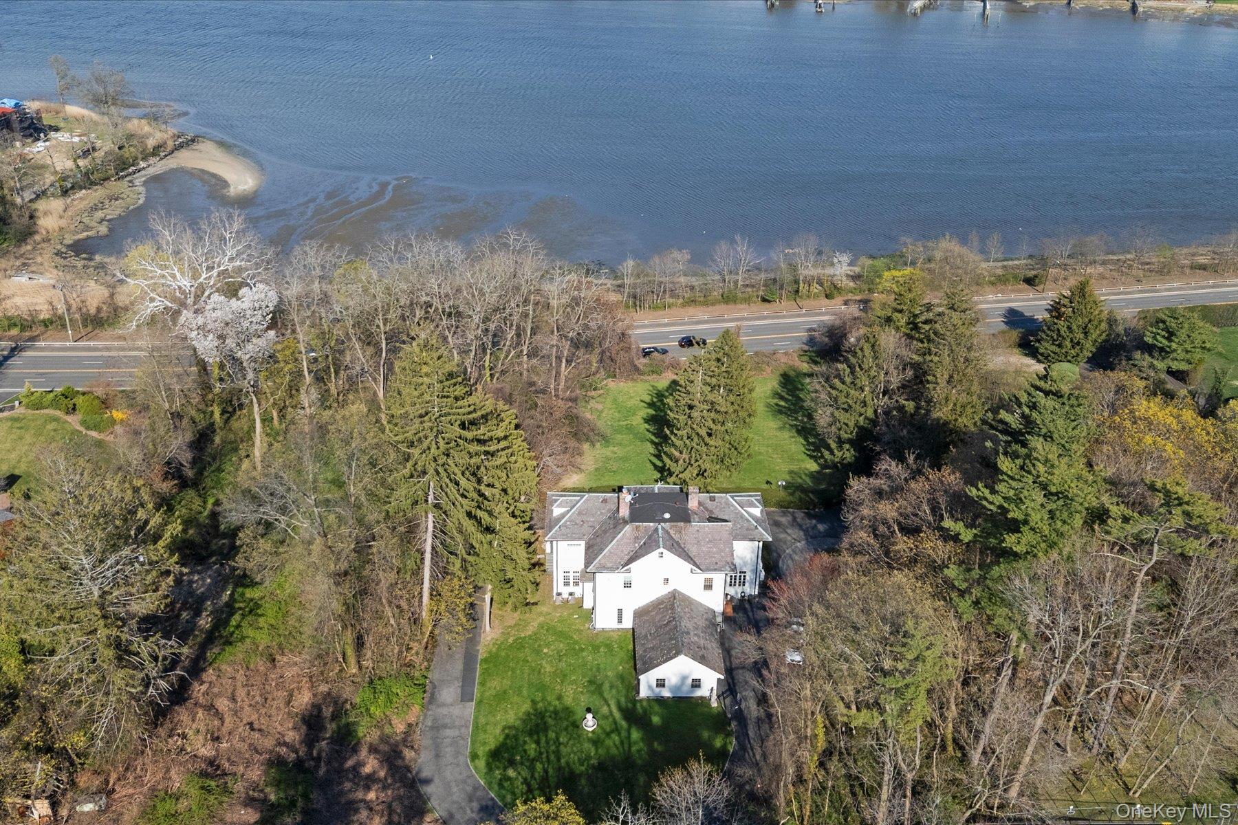 365 East Shore Road Kings Point, NY 11023 - Photo 6 of 44