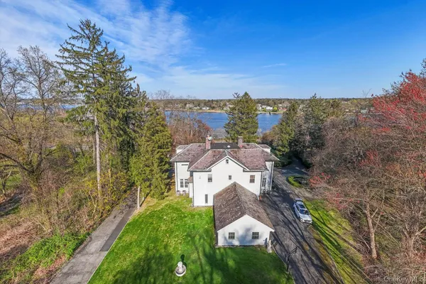 $3,488,888 | 365 East Shore Road, Kings Point, NY 11023