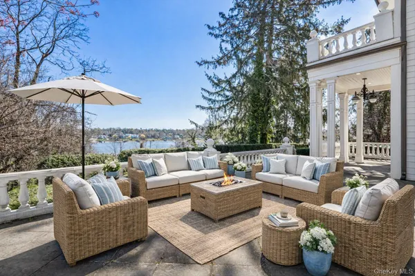 $3,488,888 | 365 East Shore Road, Kings Point, NY 11023