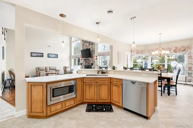 $1,450,000 | 5 Beaver Pond Court, Stony Point, NY 10980