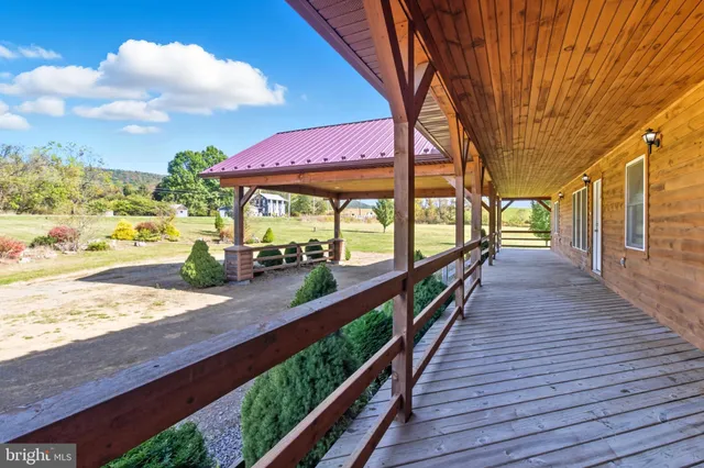 $899,900 | 107 Linkin Park Drive, Spring Mills, PA 16875