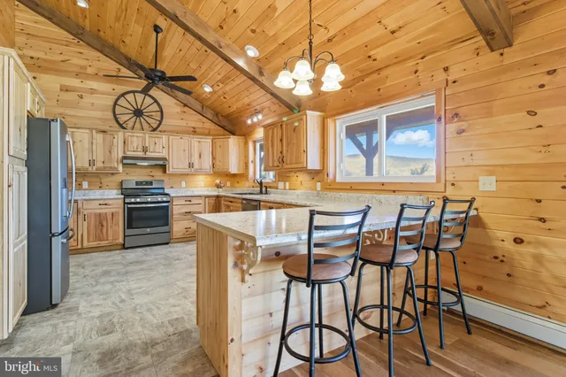 $899,900 | 107 Linkin Park Drive, Spring Mills, PA 16875