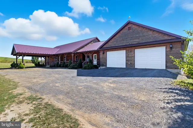 $899,900 | 107 Linkin Park Drive, Spring Mills, PA 16875