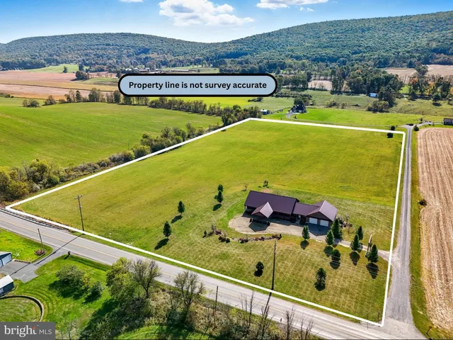 $899,900 | 107 Linkin Park Drive, Spring Mills, PA 16875