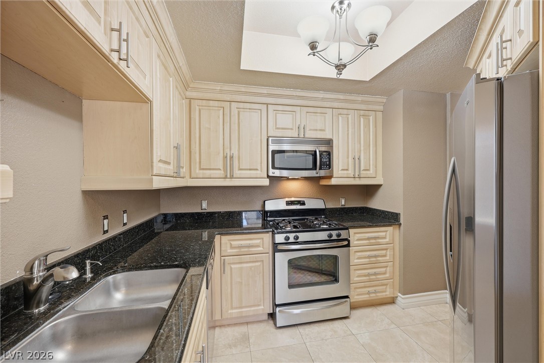 260 East Flamingo Road, Unit 308 Las Vegas, NV 89169 - Photo 8 of 32