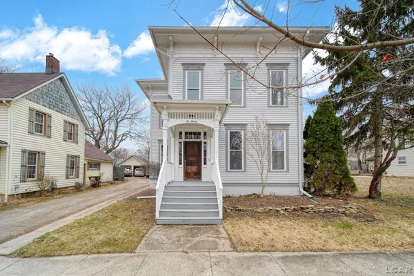 $179,900 | 220 Comstock Street, Adrian, MI 49221