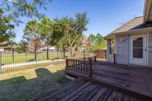 $2,350 | 8015 Sports Haven Drive, Humble, TX 77346