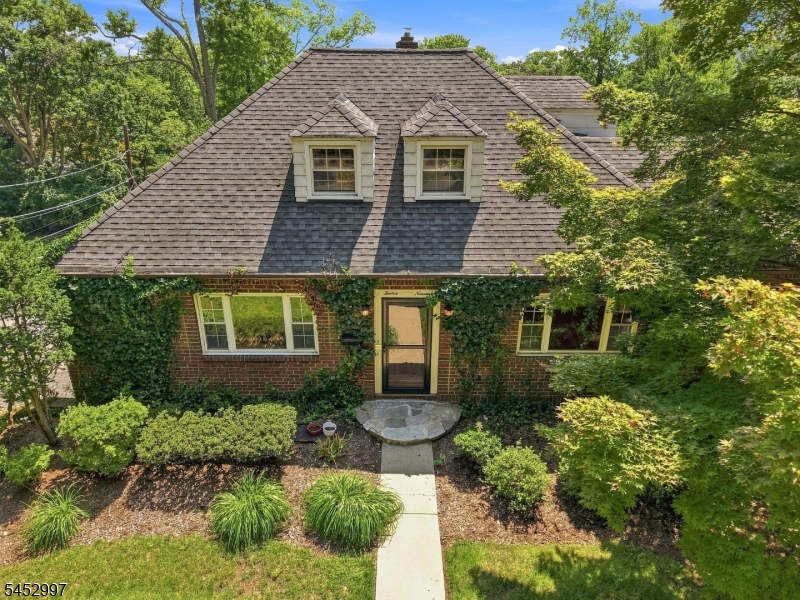 1219 Valley Road Montclair, NJ 07043 - Photo 6 of 36 Gallery Image 6