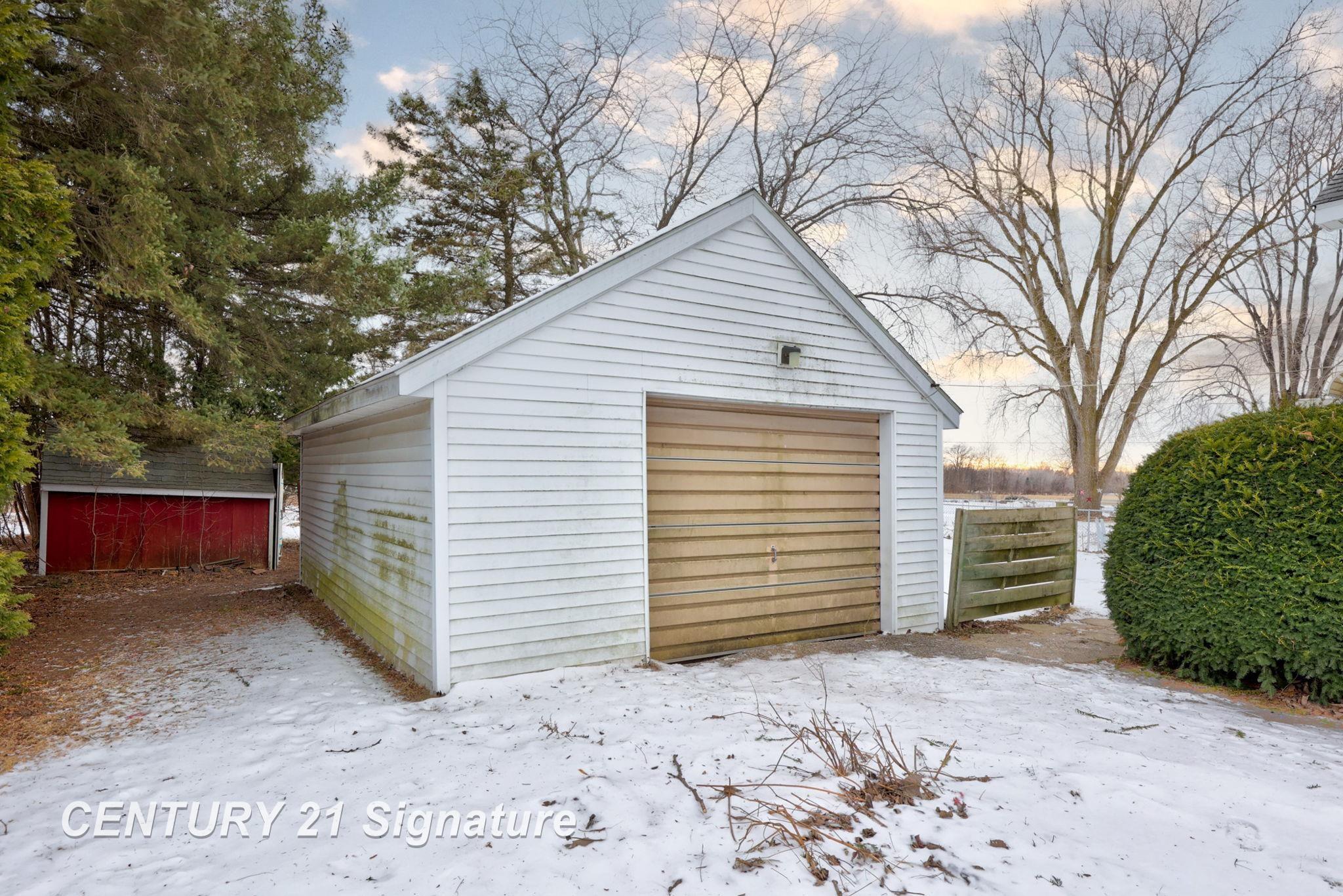 2173 West Midland Road Auburn, MI 48611 - Photo 34 of 42 50165631-52dd2ce8-172c-4f97-ba2b-a15e29ccfd2f.JPG