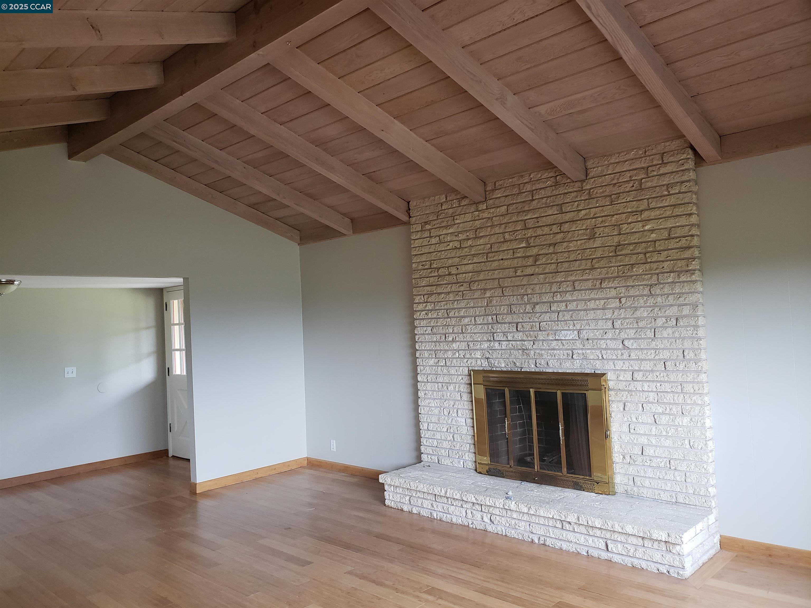 29 Chapel Drive Lafayette, CA 94549 - Photo 17 of 22 a view of a livingroom with a fireplace
