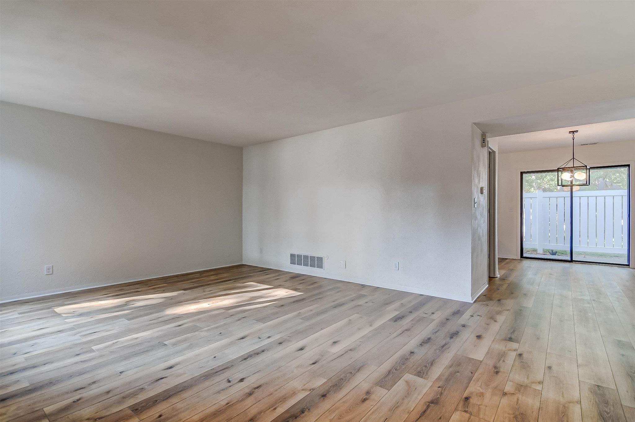 3 Brookside Place Springfield, IL 62704 - Photo 6 of 36 Gallery Image 6