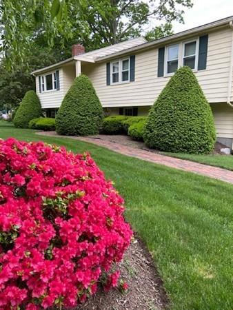 11 Atherton Road Foxboro, MA 02035 - Photo 4 of 35 Gallery Image 4