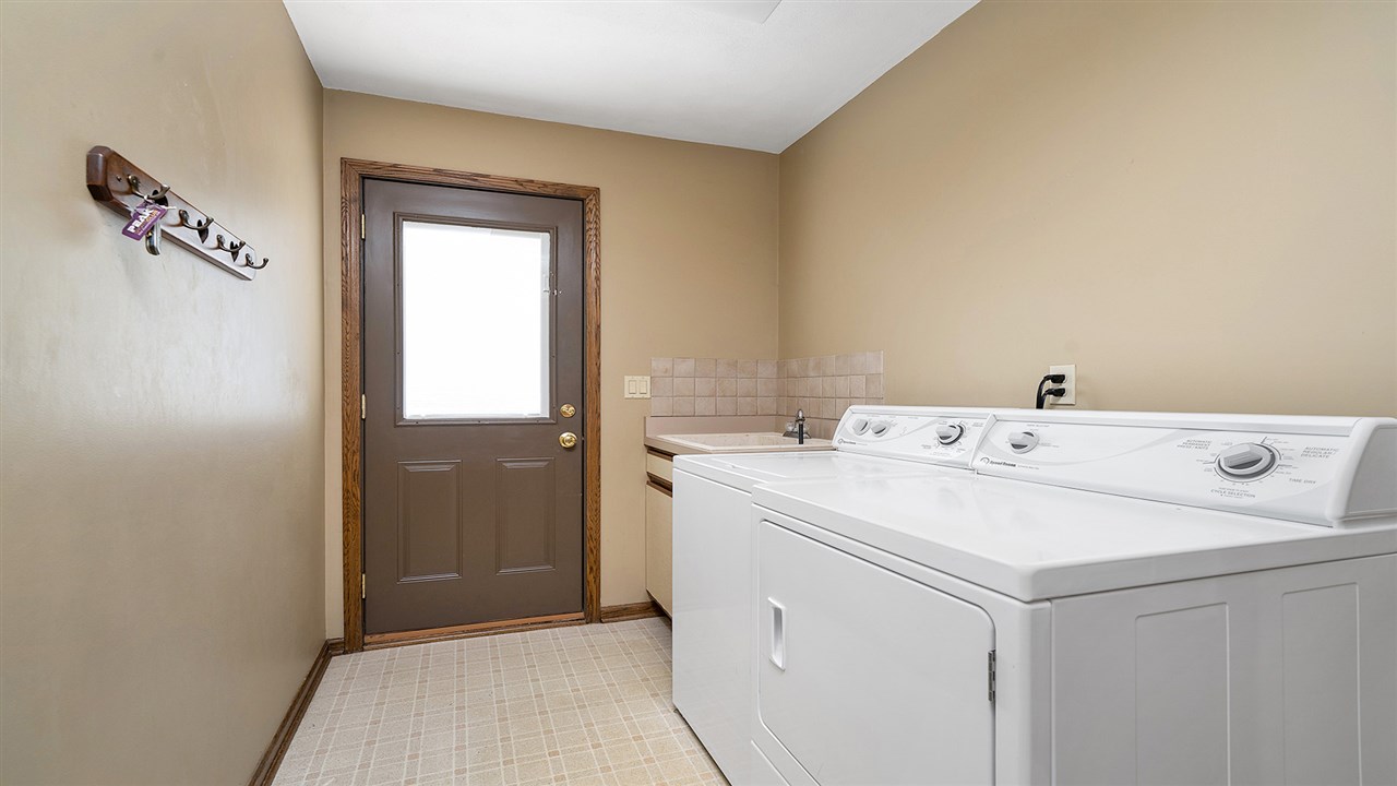 8859 Olson Road Belvidere, IL 61008 - Photo 17 of 39 Gallery Image 17