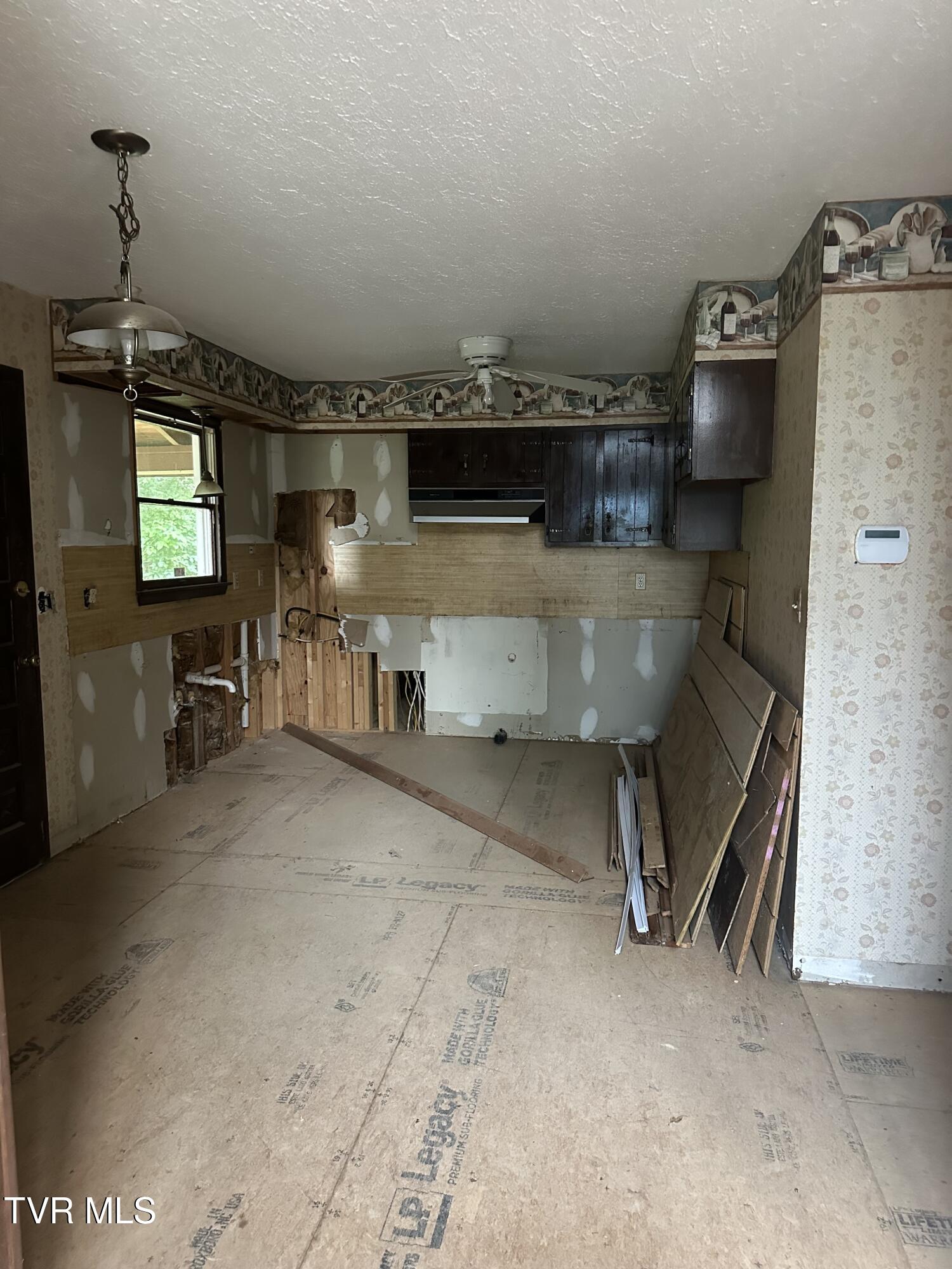 35615 Washington Spring Road Glade Spring, VA 24340 - Photo 2 of 15 Kitchen