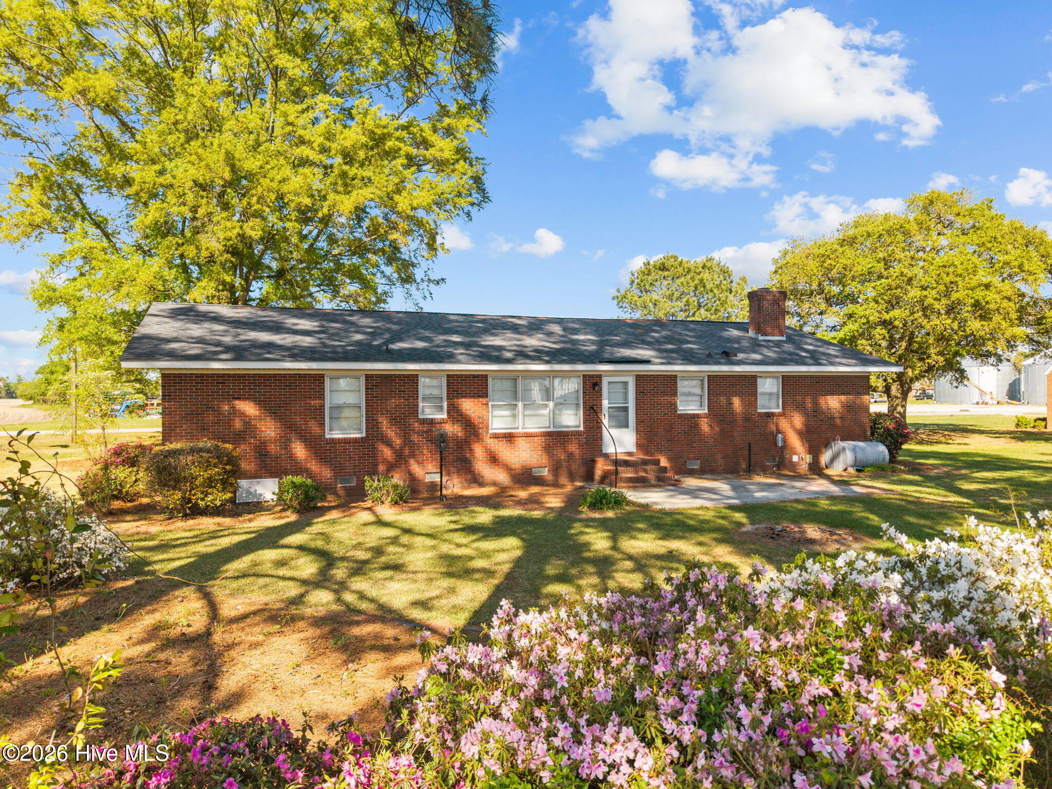 113 Vandiford-Thomas Road Snow Hill, NC 28580 - Photo 10 of 52 10-web-or-mls-DJI_20260410155716_0045_D