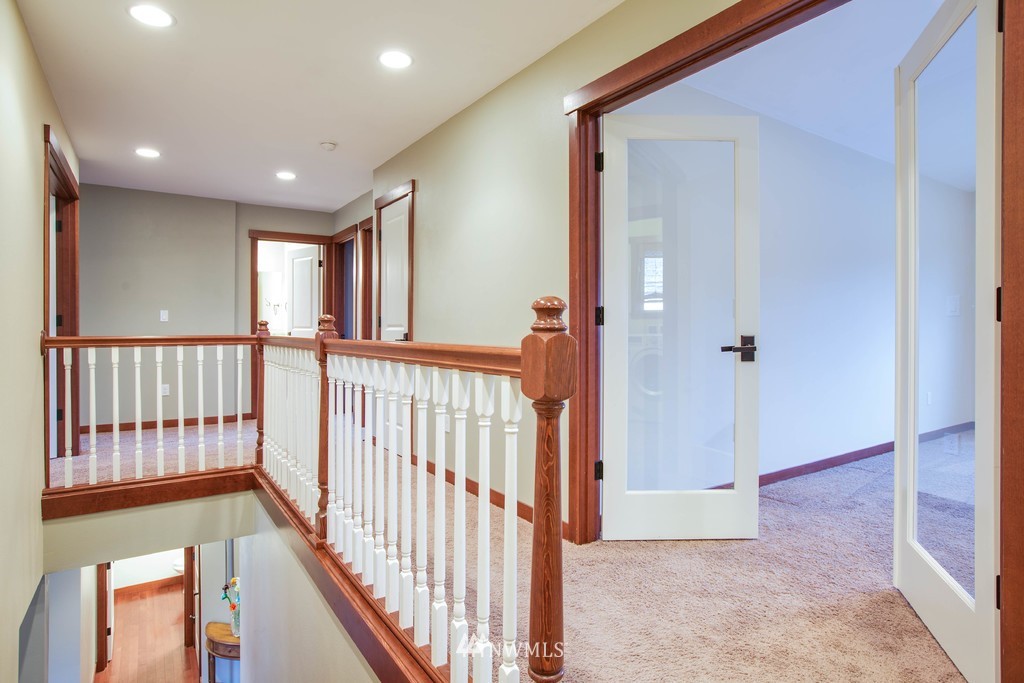 1036 Lyle Ridge Circle Oak Harbor, WA 98277 - Photo 12 of 25 Gallery Image 12