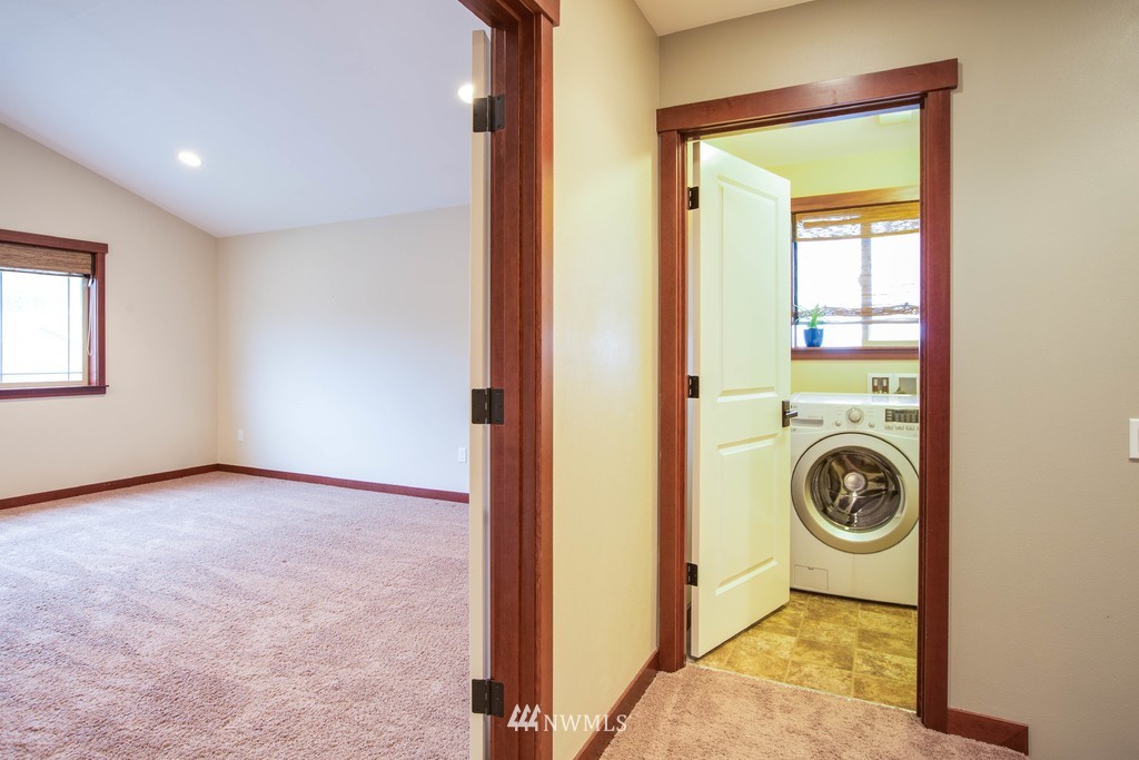 1036 Lyle Ridge Circle Oak Harbor, WA 98277 - Photo 13 of 25 Gallery Image 13