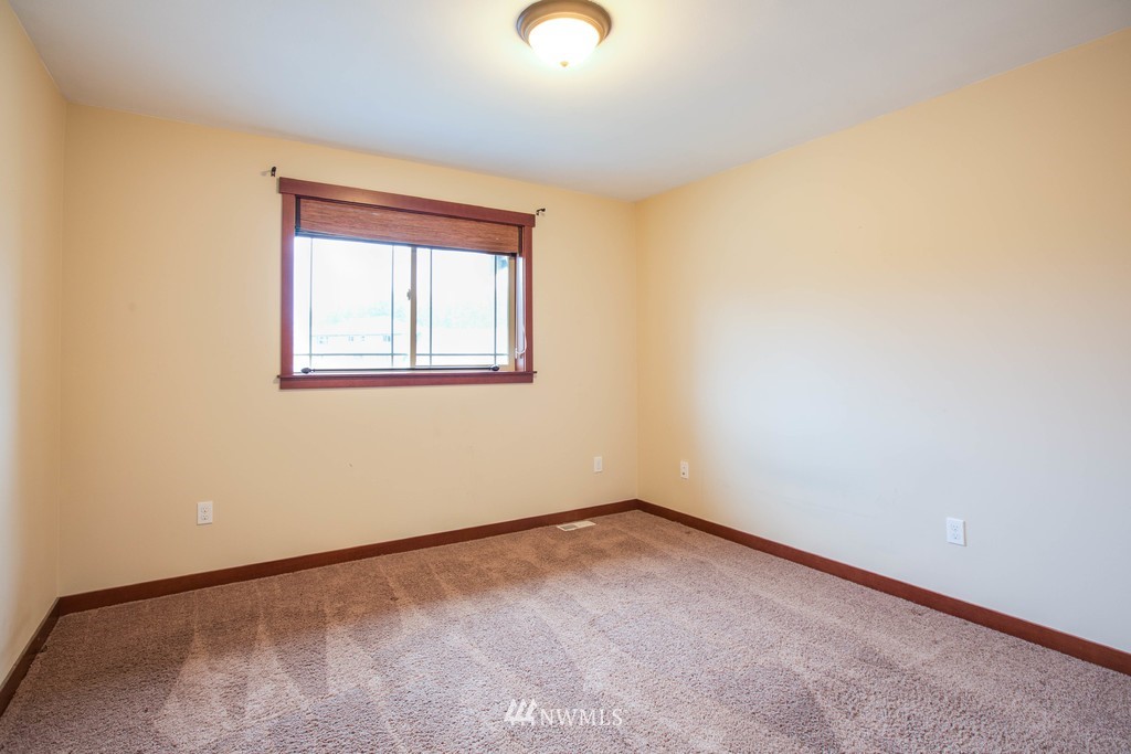 1036 Lyle Ridge Circle Oak Harbor, WA 98277 - Photo 22 of 25 Gallery Image 22
