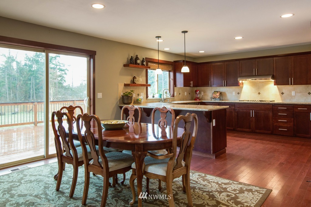 1036 Lyle Ridge Circle Oak Harbor, WA 98277 - Photo 8 of 25 Gallery Image 8