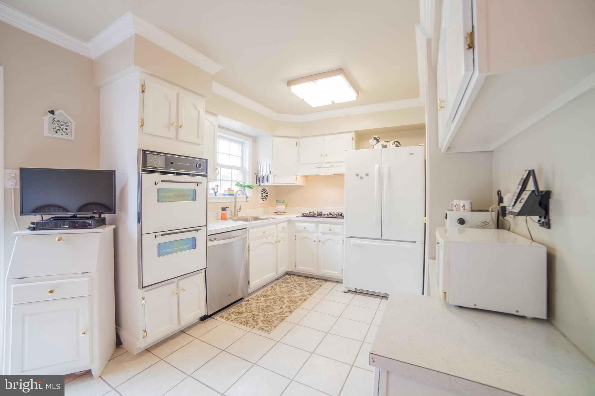 9965 Sandy Road Philadelphia, PA 19115 - Photo 8 of 24 Gallery Image 8