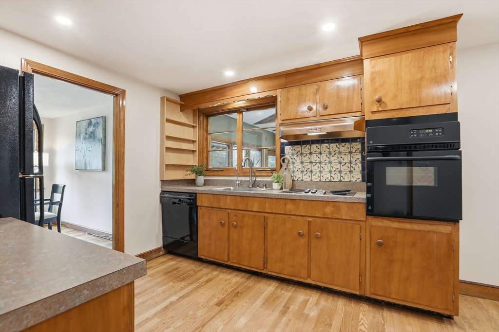 15 Thornberry Road Winchester, MA 01890 - Photo 14 of 41
