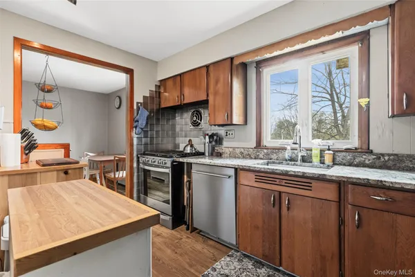 $449,999 | 198 A Locust Avenue, Cortlandt Manor, NY 10567