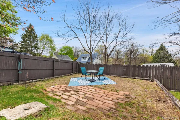 $449,999 | 198 A Locust Avenue, Cortlandt Manor, NY 10567