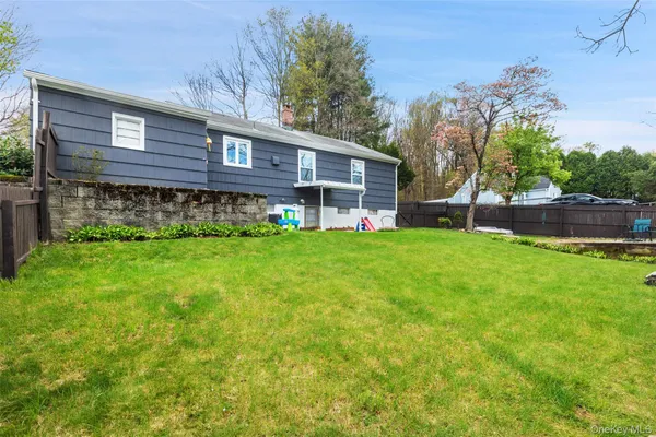 $449,999 | 198 A Locust Avenue, Cortlandt Manor, NY 10567