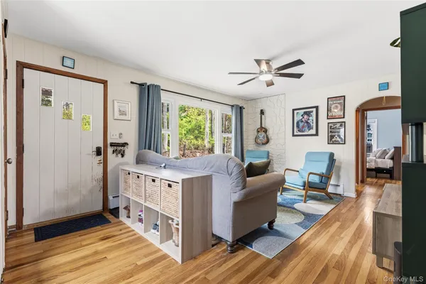 $449,999 | 198 A Locust Avenue, Cortlandt Manor, NY 10567