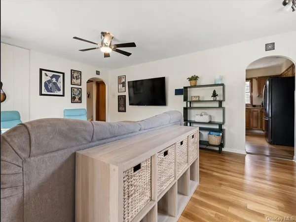 $449,999 | 198 A Locust Avenue, Cortlandt Manor, NY 10567