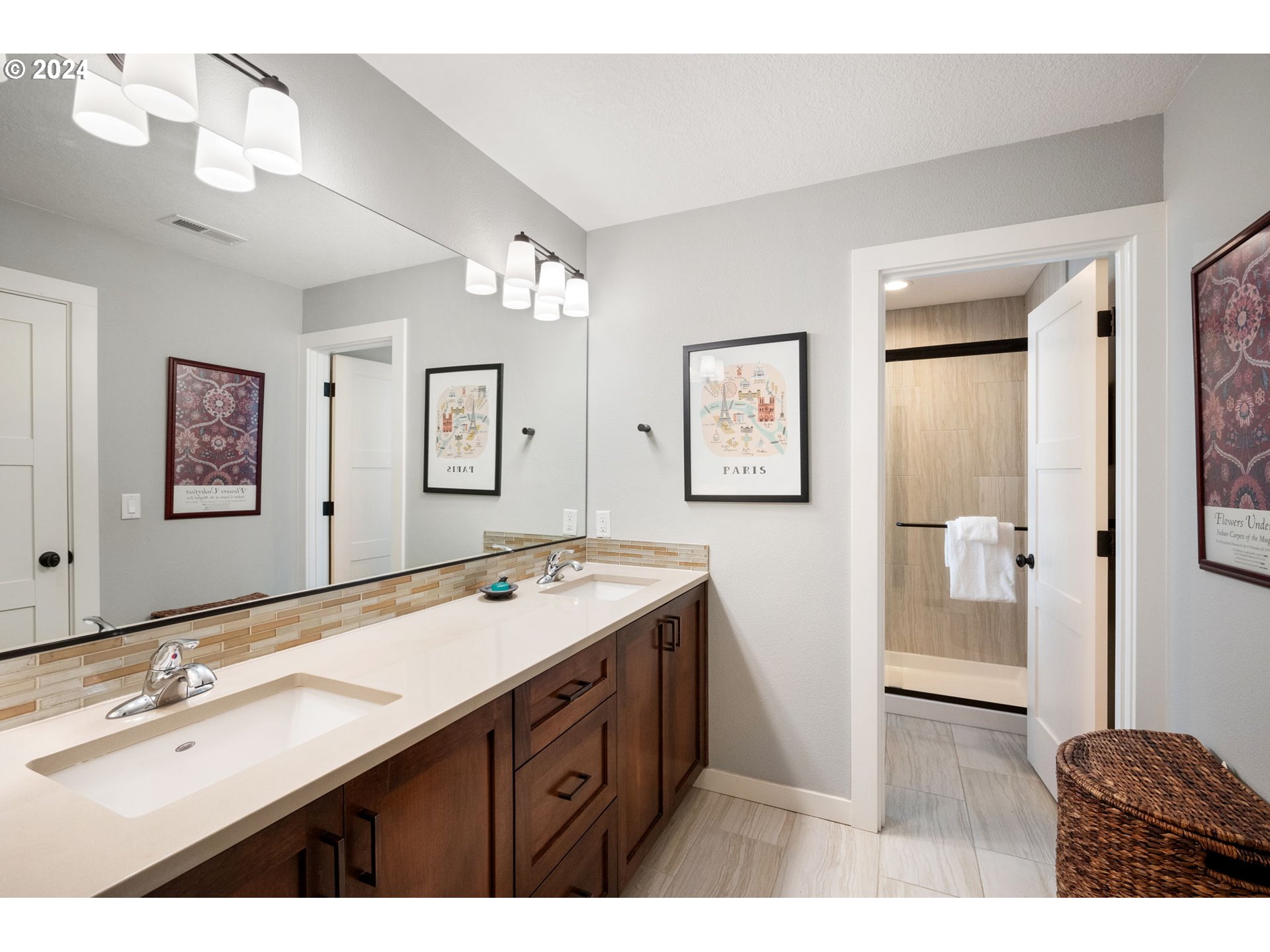 9218 Southwest Brier Place Portland, OR 97219 - Photo 23 of 38 Gallery Image 23