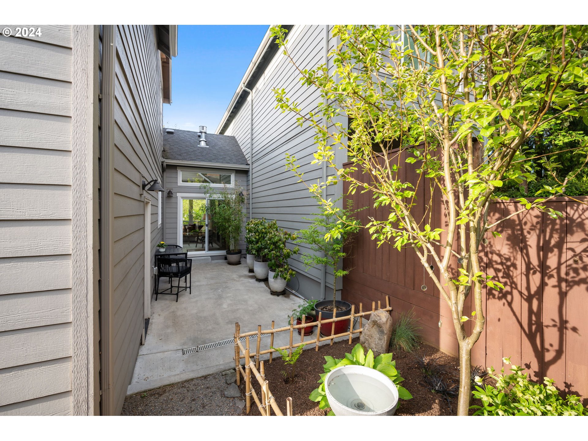 9218 Southwest Brier Place Portland, OR 97219 - Photo 34 of 38 Gallery Image 34