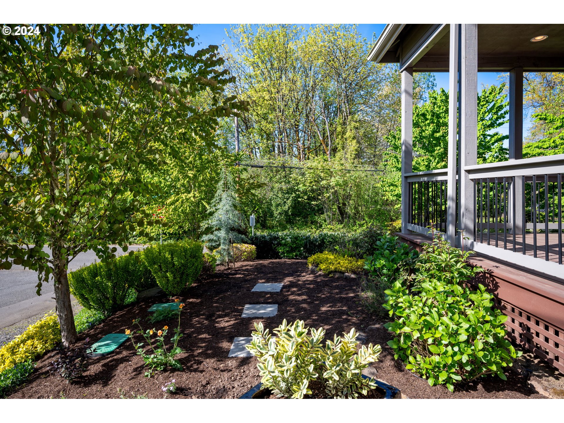 9218 Southwest Brier Place Portland, OR 97219 - Photo 35 of 38 Gallery Image 35