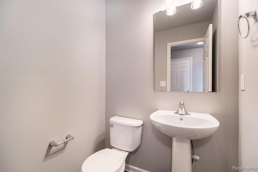 5364 Northwood Road Grand Blanc, MI 48439 - Photo 9 of 23