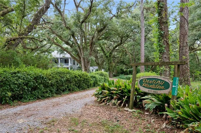 $997,500 | 20320 Brunning Road, Covington, LA 70435