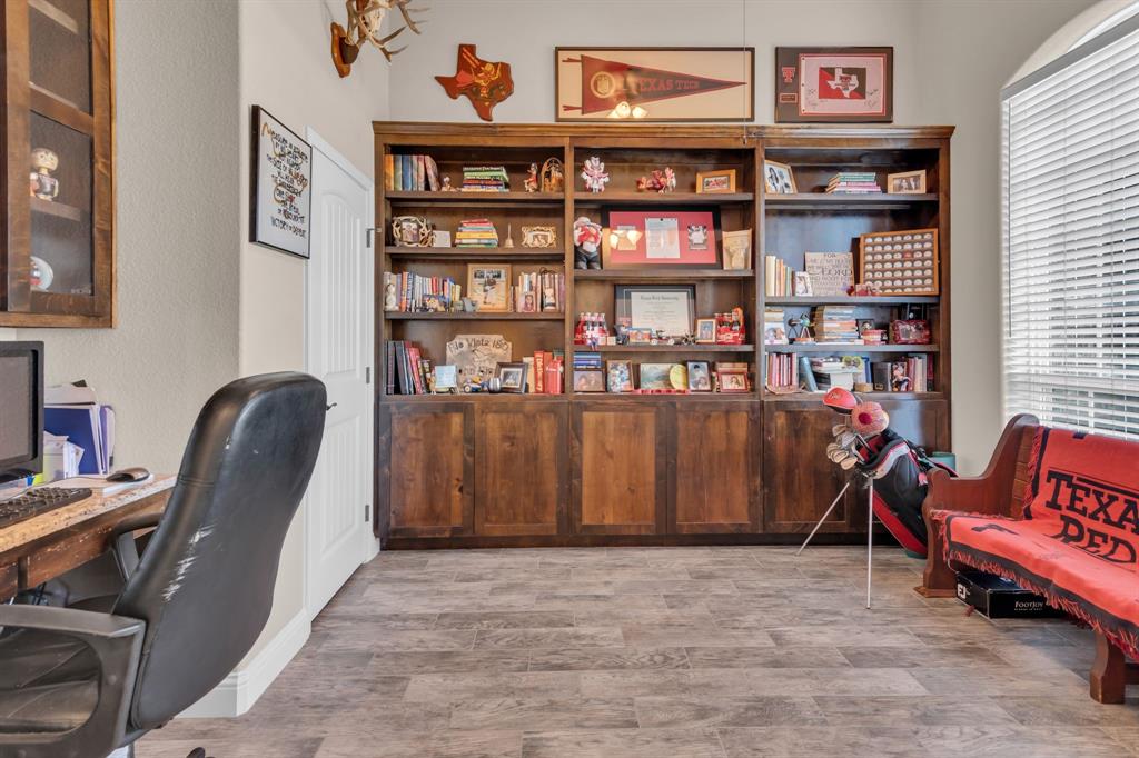 7728 County Road 1205 Rio Vista, TX 76093 - Photo 8 of 31 Home office featuring light wood finished floors
