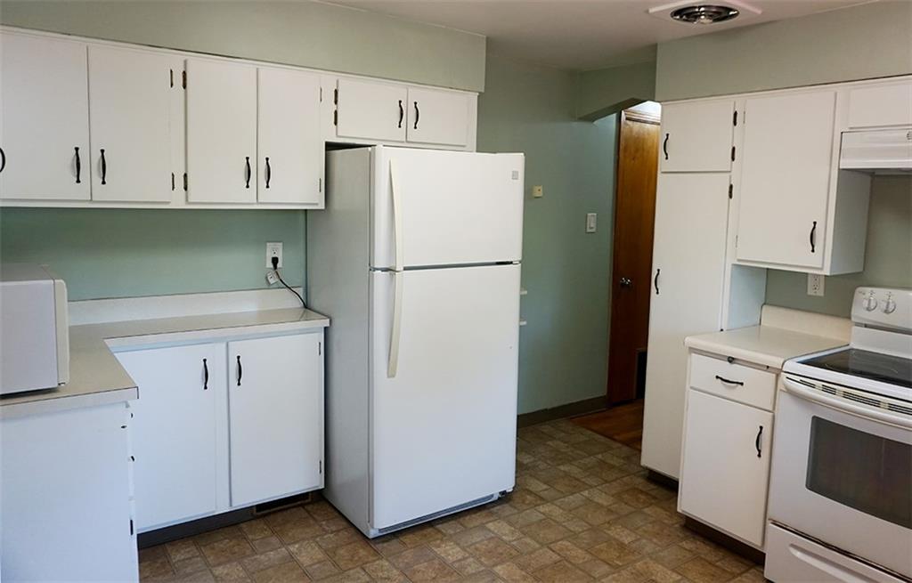438 Raspberry Drive Monroeville, PA 15146 - Photo 12 of 35 Gallery Image 12