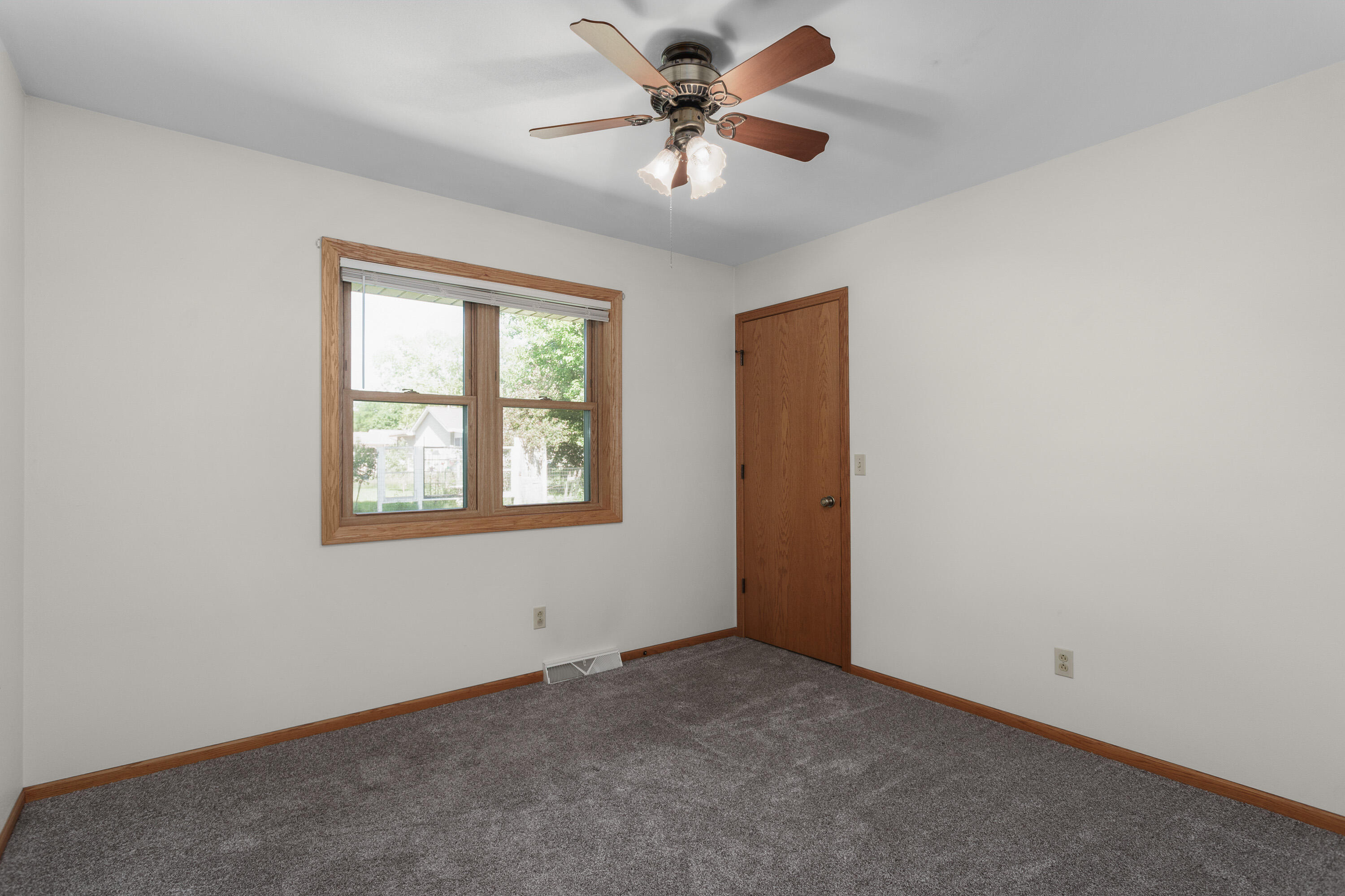 706 Woodbridge Trail Watertown, WI 53094 - Photo 21 of 38 Bedroom 2, walk in closet