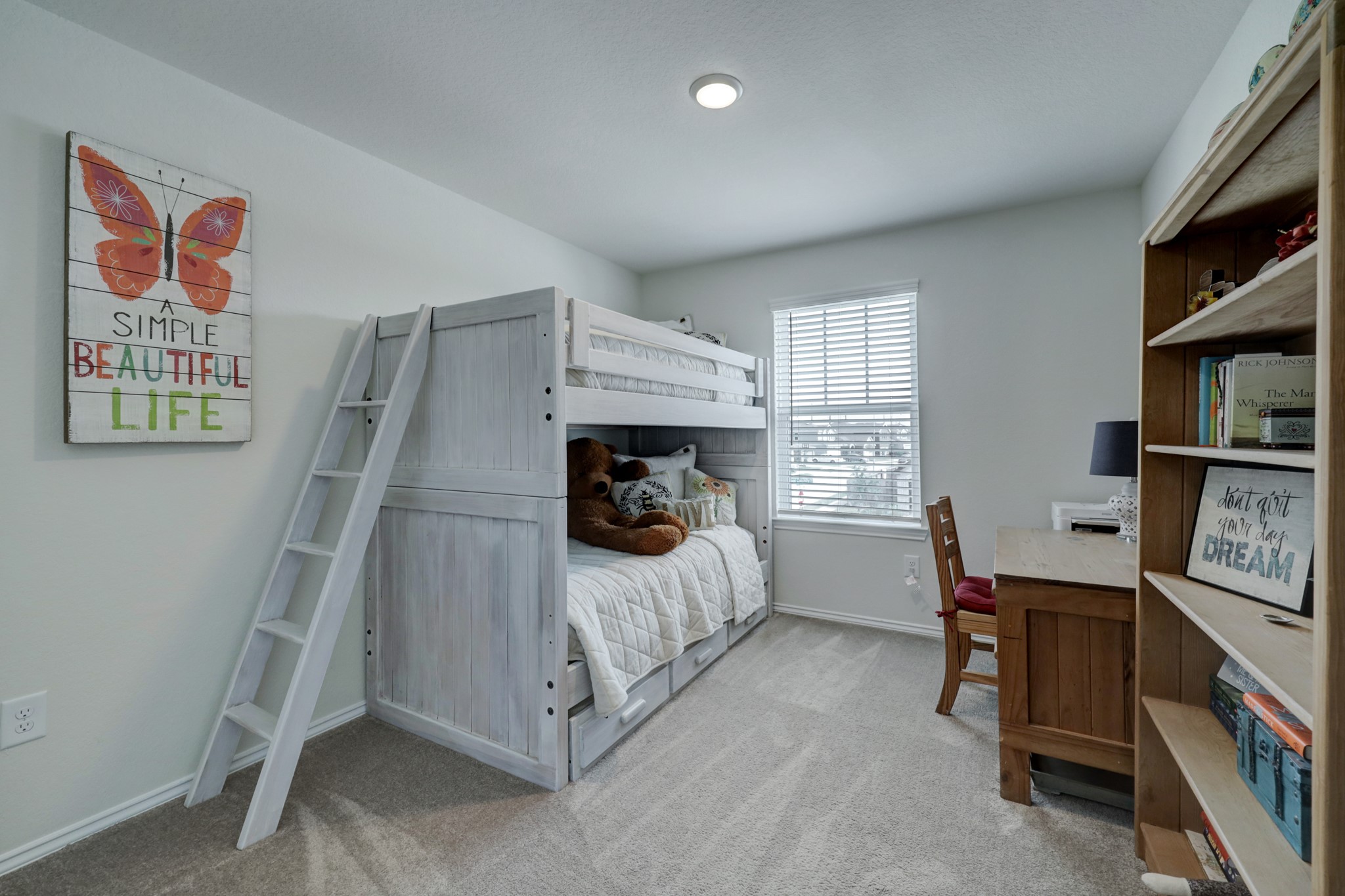 25735 Royal Catchfly Road Katy, TX 77493 - Photo 20 of 31 Secondary bedroom with access to the hall bath.