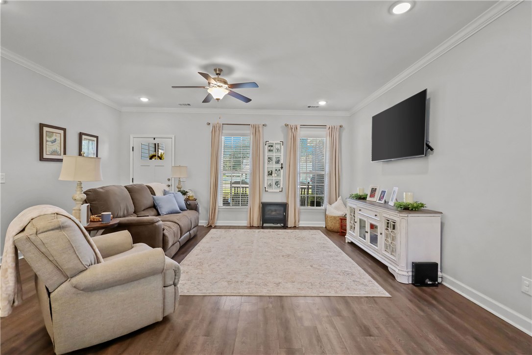 189 Common Way Jesup, GA 31545 - Photo 5 of 30